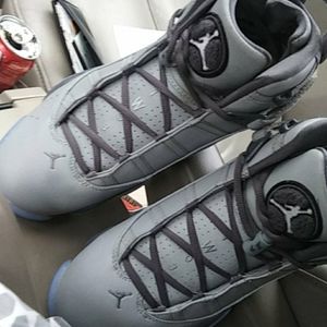 Size 9 Jordan's grey 6 rings